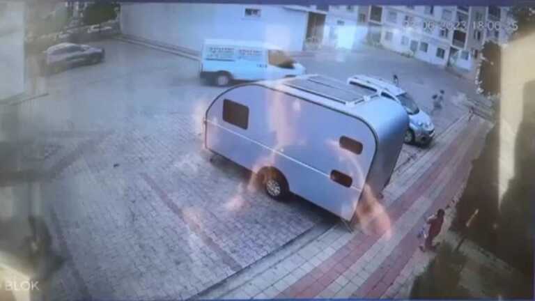 7 Yaşındaki Çocuk Kardeşini Ezerek Öldürdü
