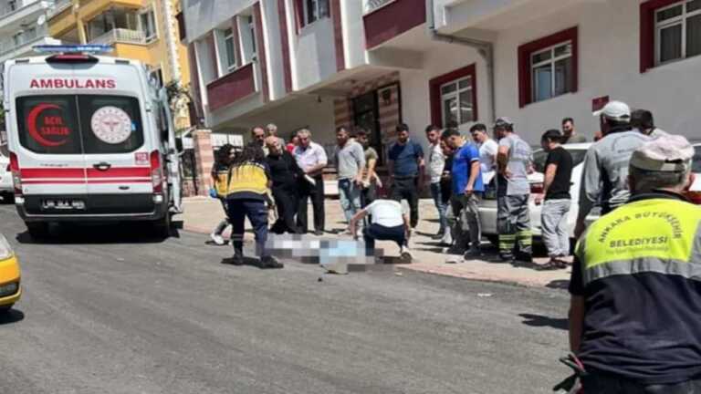81 Yaşındaki Adam Karısını Silahla Öldürdü ve İntihar Etti