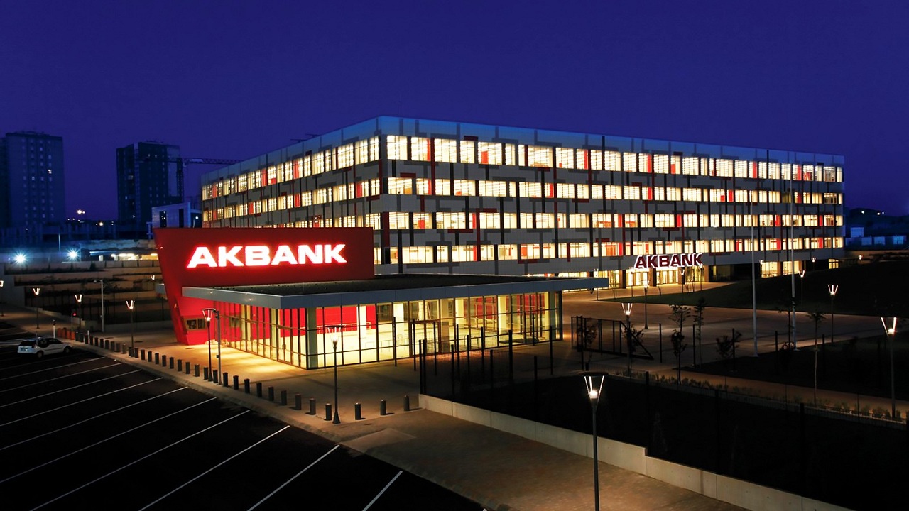 AKBNK Hedef Fiyat 2024