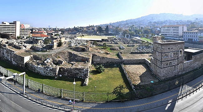 Antik Smyrna Agorası görünür hale geldi