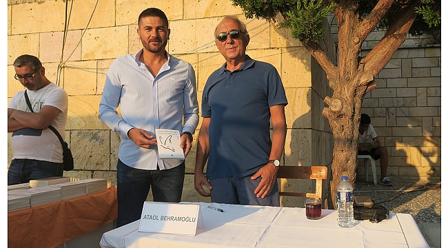 Ataol Behramoğlu, Foça’da kitapseverlerle buluştu!