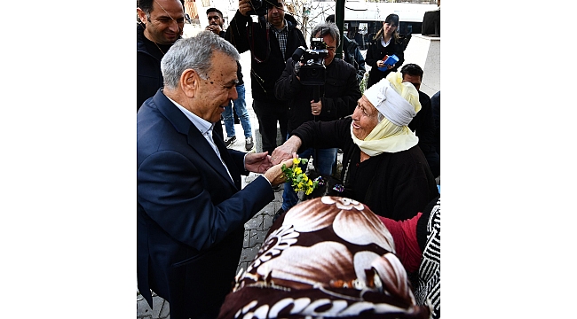 Aziz Kocaoğlu çiçeklerle uğurlandı