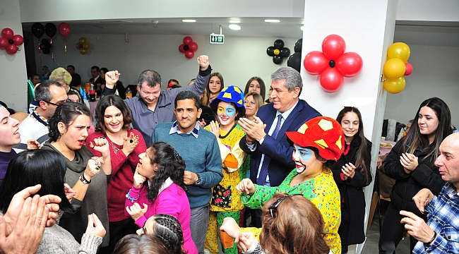 Balçova’da yeni yıl partisi düzenlendi