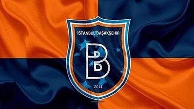 Başakşehir, Teknik Heyette Yeniden Yapılanmaya Gidiyor: Antrenörlerle Yollar Ayrıldı