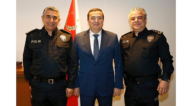 Başkan Batur’dan Konak İlçe Emniyet müdürlüğü’ne ziyaret