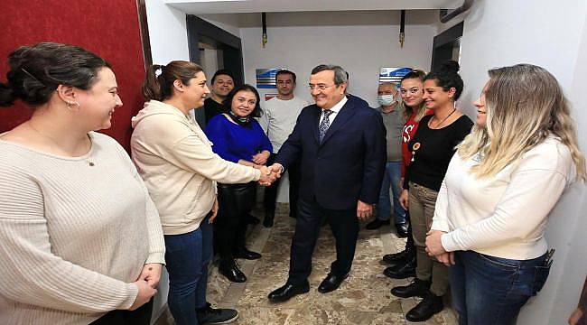 Başkan Batur’dan mesai arkadaşlarına ziyaret