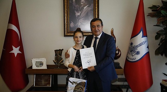 Başkan Batur’un makamı Eliz Öztürk’e emanet!