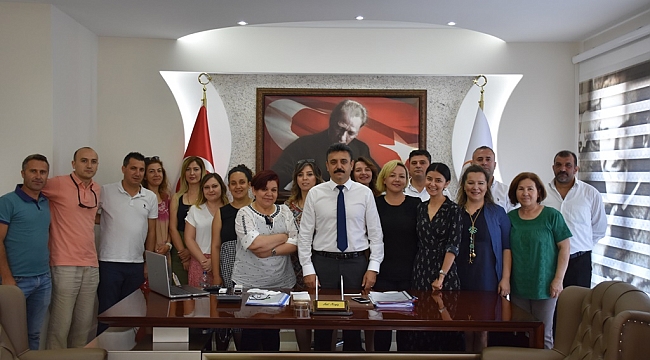 Başkan Kırgöz’den vatandaşlar ve partililerle bayramlaştı