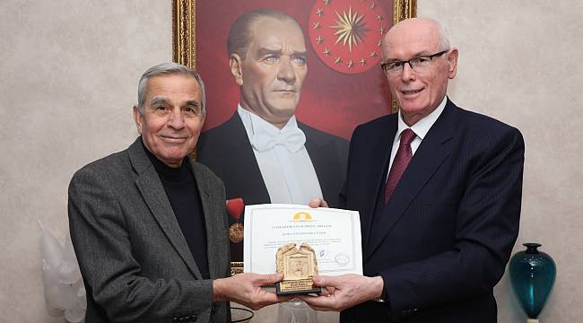 Başkan Kurt: Esas olan sanatçıların özgürlüğüdür
