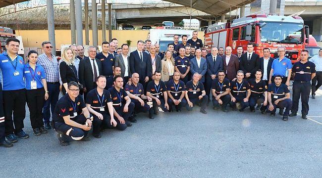 Başkan Soyer, itfaiye personelini ziyaret etti!