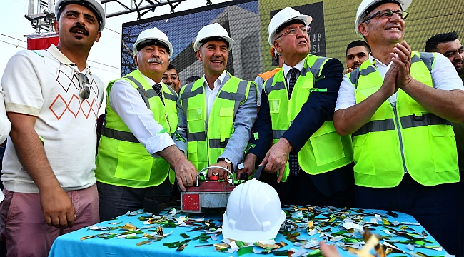Başkan Soyer, temel atma törenine katıldı!