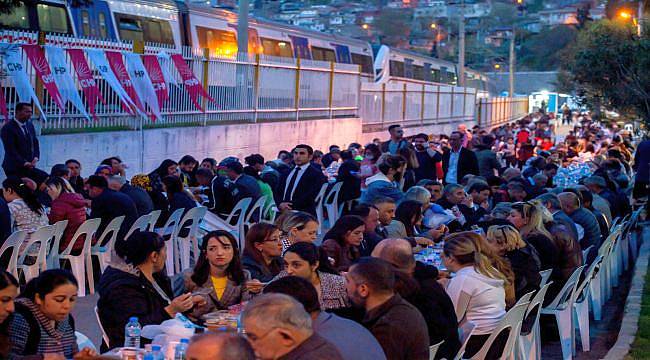 Başkan Soyer yurttaşı mutlu ediyor