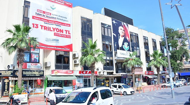 Başkan Uygur afişlerle duyurdu! Reklam ve ağırlamaya 13 milyon TL!