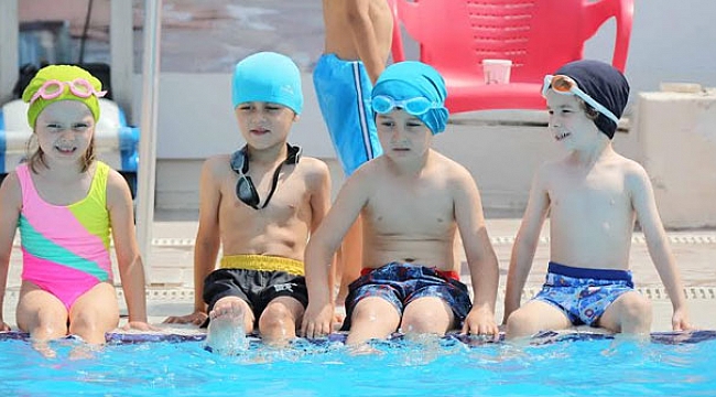 Bayraklı’da havuz keyfi başladı!