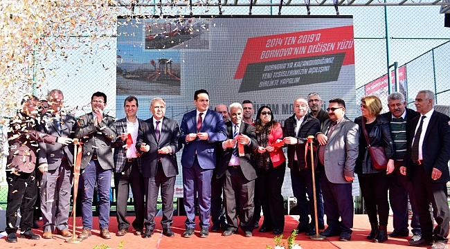 Bornova Belediye’nden miting gibi açılış