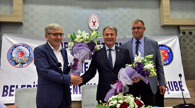 Bornova Belediyesi çalışanlarına hakları verildi