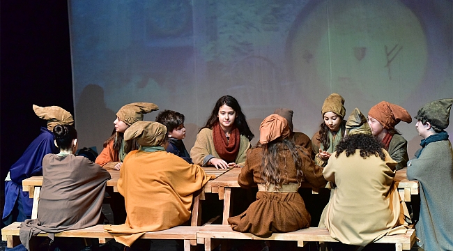 Bornova Belediyesi Şehir Tiyatrosu 27. Sanat Yılı’nı geride bıraktı!
