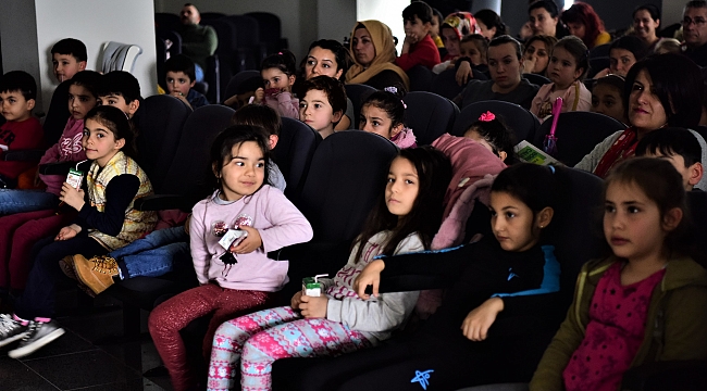 Bornova Belediyesi’nden miniklere ‘Çizgi Film Festivali’