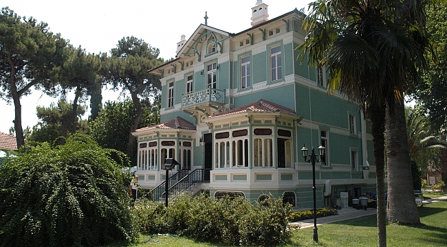 Bornova tarihine sahip çıkıyor