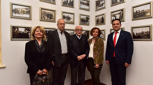 Bornova’da “Atatürk’ün Sevdası İzmir” sergisi açıldı