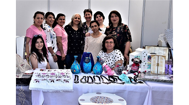 Bornova’da kursiyerler öğrendikleriyle sergi açtı