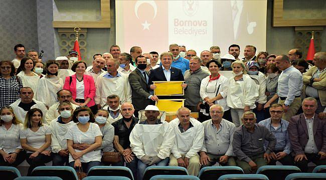 Bornova’ya yeni arıcılar yetişiyor