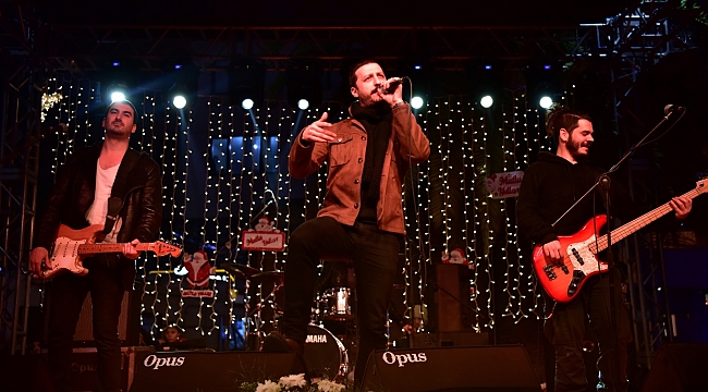 Bornovalılar, Küçükpark’ta yeni yıla merhaba dedi!