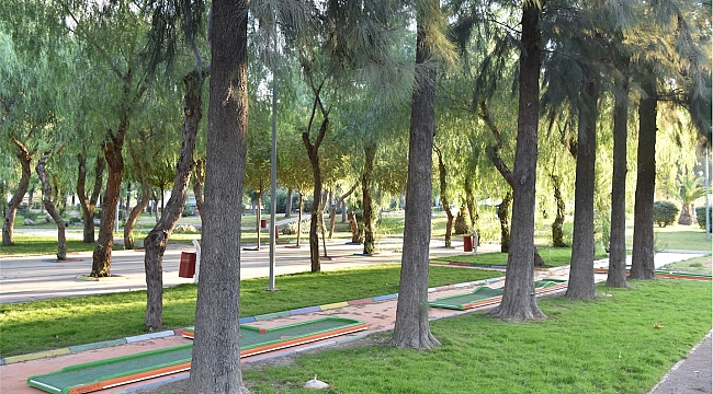 Bornova’nın parkları yenileniyor