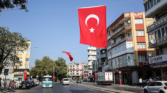 Buca gelincik tarlasına döndü