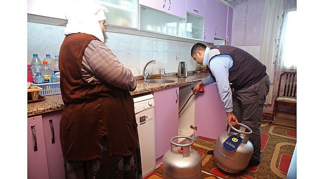 Buca’da ocaklar sönmüyor, tencereler kaynıyor