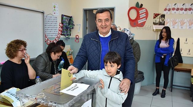 CHP’li Batur, “Hepimiz geleceğimiz için oy kullanıyoruz”