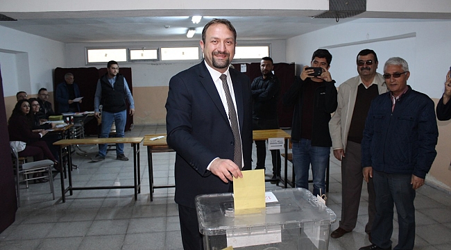 CHP’li Gümrükçü, oyunu kullandı