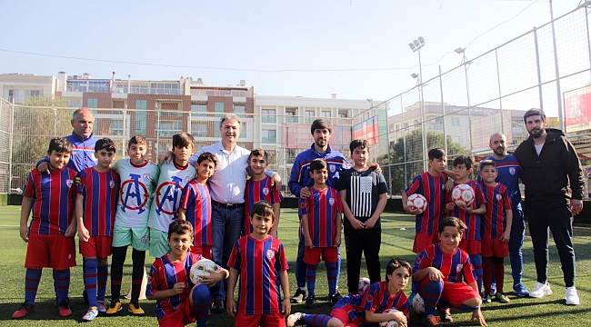 CHP’li İduğ, güzel havada vatandaşlarla bir araya geldi