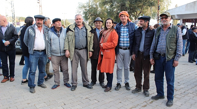 CHP’li Sengel, Biz Bize Sohbetler’i Zeytinköy’de başlattı