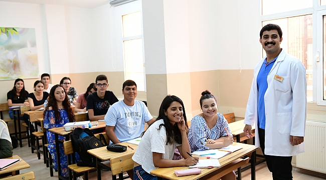 Çiğli Belediyesi Eğitim Merkezi’nde zil çaldı