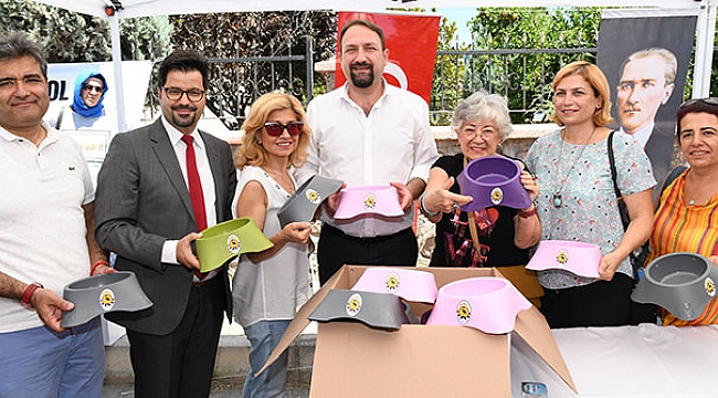Çiğli Belediyesi’nden sokak canlarına su kapları