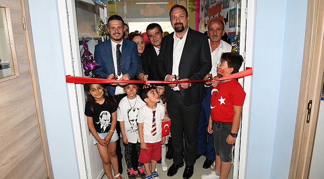 Çiğli’de öğrencilerden renkli yılsonu gösterisi!