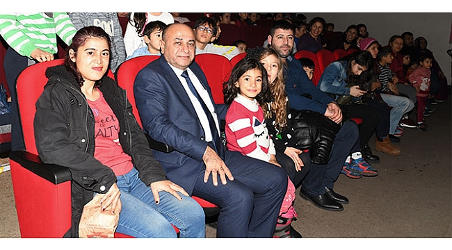 Çiğli’de sinema şölenine yoğun ilgi
