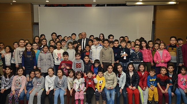 Çiğli’den öğrencilere karne hediyesi!
