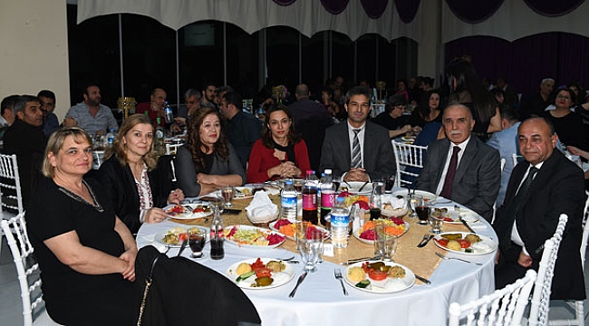 Çiğlili öğretmenler gecede buluştu