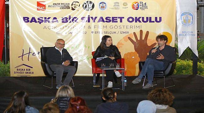 ”Demokrasinin Geleceği” Efes Selçuk’ta konuşuldu