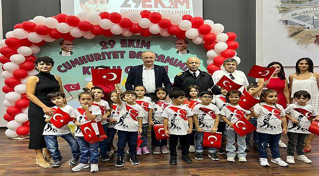 Didimli miniklerin cumhuriyet coşkusu