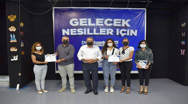 Diksiyon Eğitimini Tamamlayan Kursiyerler Sertifikalarını Aldı