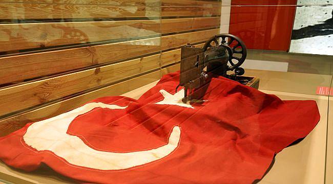 “İstiklal” Sergisine   İzmir’de ziyaretçi rekoru