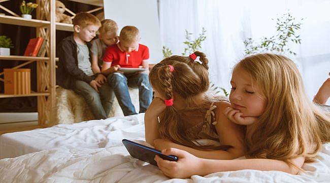 Ebeveynler Dikkat!  Ekran Kullanımına Karşı Sınırlarınızı Belirleyin