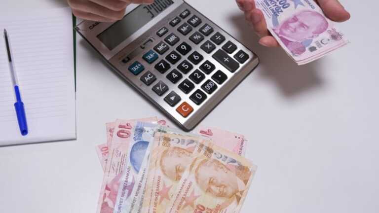 Ev Hanımlarına Bayram Jesti: PTT, TCKN Sonuna Göre 1000 TL Harçlık Veriyor