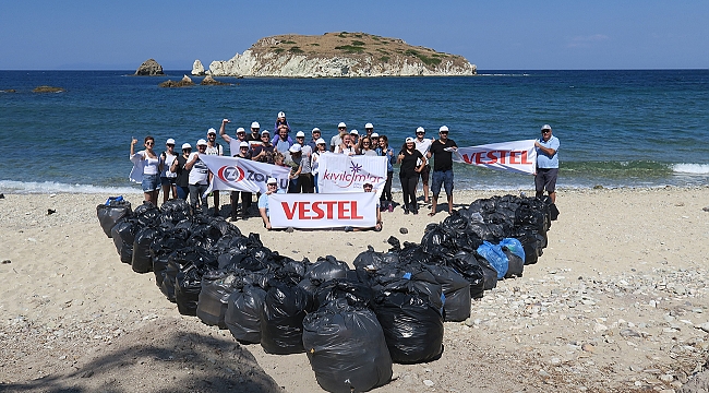 Foça’da kıyı temizliği yapıldı!