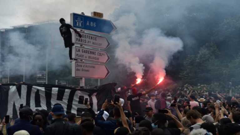 Fransa’daki Protestolar Nedeniyle Otobüs ve Tramvay Seferleri Durduruldu