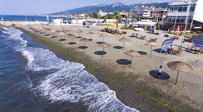 Güzelbahçe Belediyesi  sahilleri yaza hazırladı