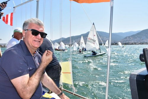 narlidere-9-eylul’u-‘denizde’-kutladi-(4).jpg
